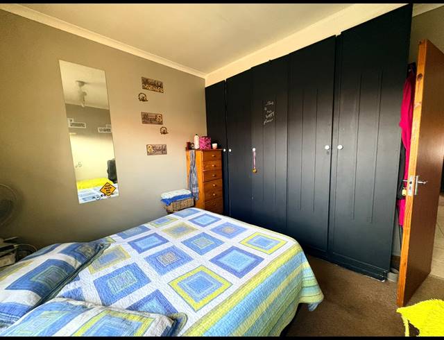 2 BEDROOM TOWNHOUSE FOR SALE IN WALDRIFT